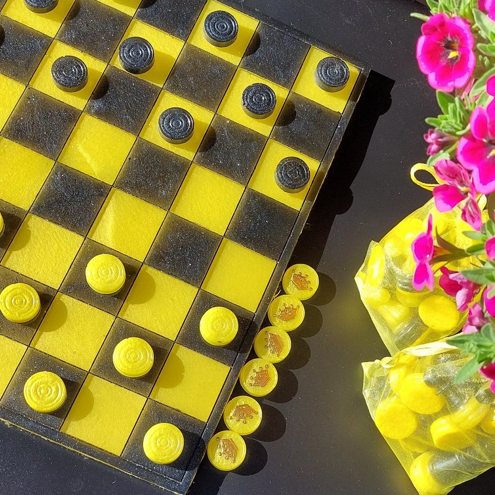 Checkers and Chessboard Set - Picture 7 of 10